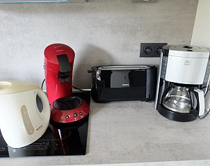 Keukenapparatuur in Casa Rosalie, vakantiehuis in Lokeren, ideaal voor een comfortabel verblijf in Oost-Vlaanderen, Belgi.