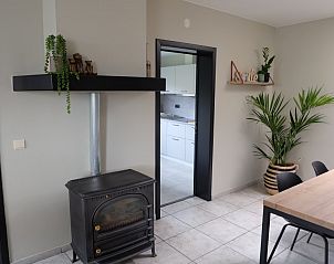 Interieur van Casa Rosalie in Lokeren, vakantiehuis met houtkachel en moderne details in Oost-Vlaanderen, Belgi.