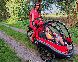Geniet van een fietstocht in de natuur rondom Vakantiehuis in Riemst Millen, Limburg, Belgi, perfect voor een ontspannen verblijf.